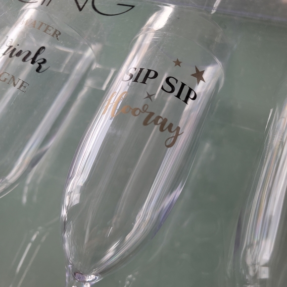 Icing. New years champagne glass flute set of 4 - Picture 5 of 7